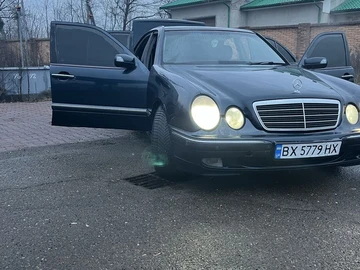 Авто Mercedes E Серия 2001 № 8325279