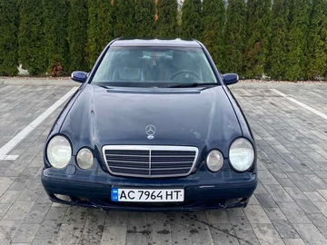 Авто Mercedes 220 2001 № 8325303