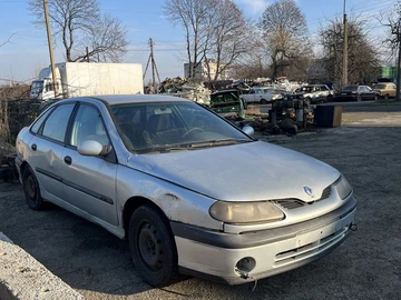 Авто Renault Laguna 2000 № 8325471