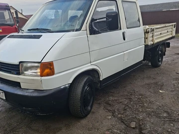 Авто Volkswagen Transporter 2000 № 8325742