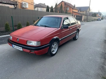 Авто Volkswagen Passat Sedan 1988 № 8325762