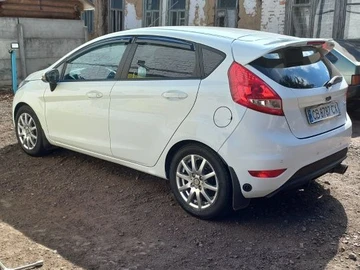 Авто Ford Fiesta 2012 № 8326038