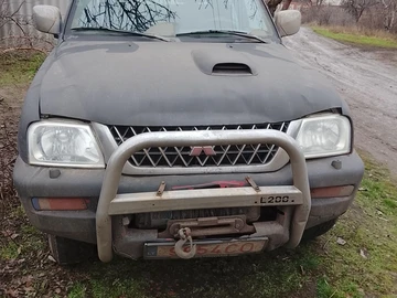 Авто Mitsubishi L 200 2002 № 8326257