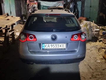 Авто Volkswagen Passat Variant 2006 № 8326390