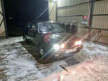 Авто Volkswagen Golf 1988 № 8326897