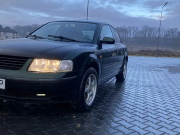 Авто Volkswagen Passat Sedan 1997 № 8327071