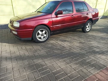 Авто Volkswagen Vento 1992 № 8327253