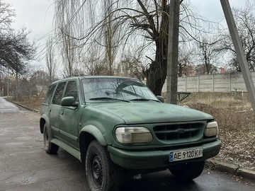Авто Ford Explorer 1995 № 8327308