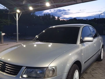 Авто Volkswagen Passat Sedan 2000 № 8327355