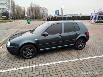 Авто Volkswagen Golf 2003 № 8327394