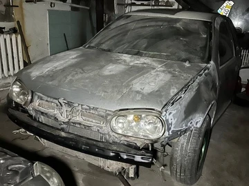 Авто Volkswagen Golf 1998 № 8327523