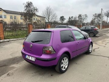 Авто Volkswagen Golf 2000 № 8327552
