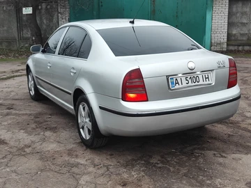 Авто Skoda Superb 2004 № 8327561