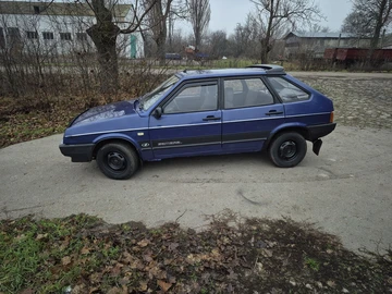 Авто ВАЗ 2109 1999 № 8327631