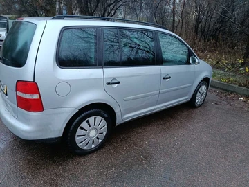 Авто Volkswagen Touran 2004 № 8327833