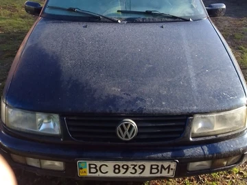 Авто Volkswagen Passat Hatchback 1995 № 8327941