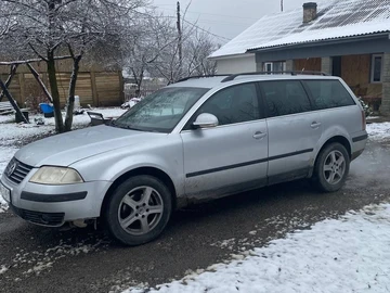 Авто Volkswagen Passat Hatchback 2003 № 8328040