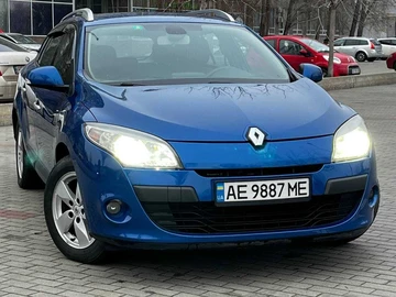 Авто Renault 4 2010 № 8329016