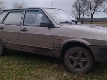 Авто ВАЗ 2109 2000 № 8329144
