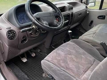 Авто Renault Master 2000 № 8329347