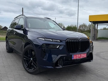 Авто BMW X7 2023 № 8329753