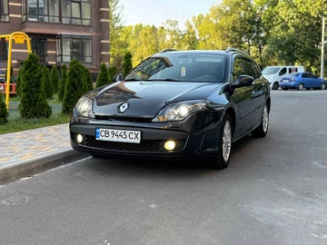 Авто Renault 4 2010 № 8329802
