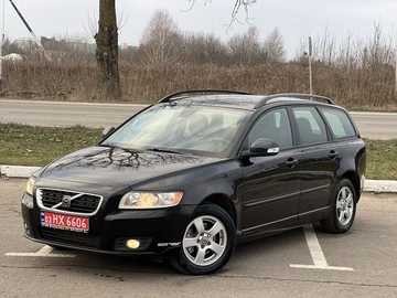 Авто Volvo V50 2010 № 8329987