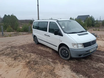 Авто Mercedes 220 2000 № 8330105
