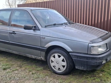 Авто Volkswagen Passat Sedan 1993 № 8330154