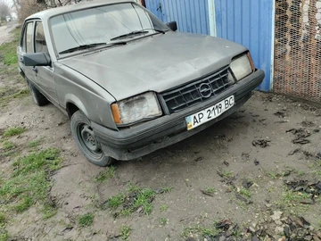 Авто Opel Ascona 1986 № 8330474
