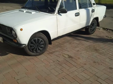 Авто ВАЗ 2113 1986 № 8330652