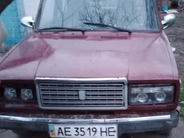 Авто ВАЗ 2107 1988 № 8332441