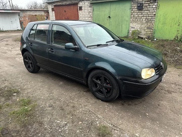 Авто Volkswagen Golf 2003 № 8332797