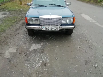 Авто Mercedes W123 1980 № 8332977