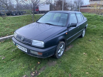 Авто Volkswagen Vento 1993 № 8333570