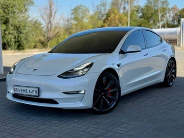 Авто Tesla Model 3 2019 № 8333571