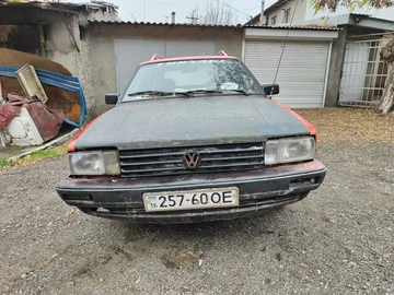 Авто Volkswagen Passat Variant 1986 № 8333582