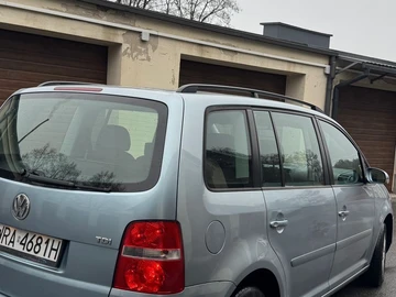 Авто Volkswagen Touran 2006 № 8333786