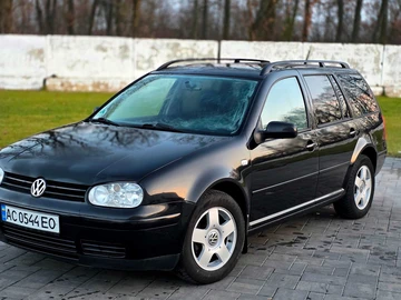 Авто Volkswagen Golf 2000 № 8334027