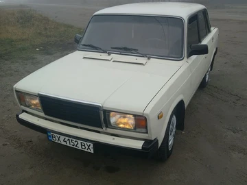 Авто ВАЗ 2107 1990 № 8335154