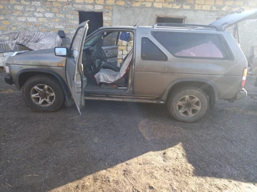 Авто Nissan Terrano 1989 № 8335158