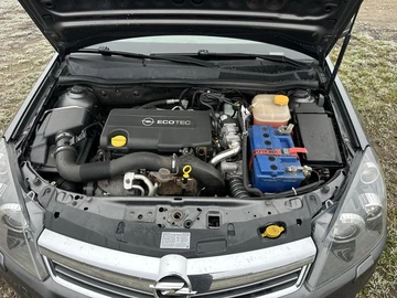 Авто Opel Astra 2010 № 8335241