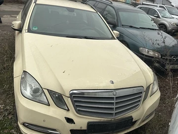 Авто Mercedes 220 2011 № 8335416