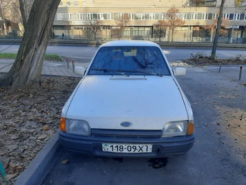 Авто Ford Escort 1988 № 8335709