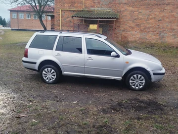Авто Volkswagen Golf 1999 № 8335722