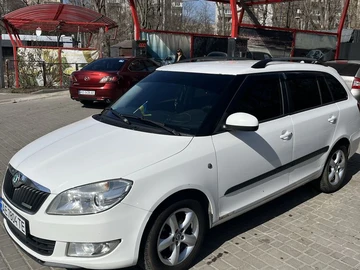Авто Skoda Fabia 2012 № 8335905