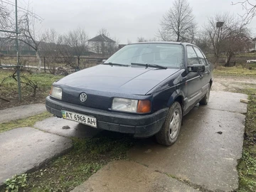 Авто Volkswagen Passat Sedan 1989 № 8336051