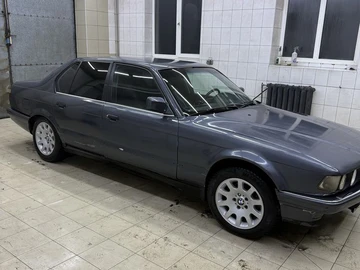 Авто BMW 7 Серия 1991 № 8336070