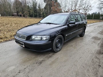 Авто Volvo V70 2004 № 8336089