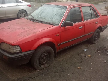 Авто Mazda 323 1987 № 8336184